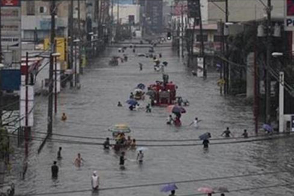 Manila Lumpuh Dilanda Banjir
