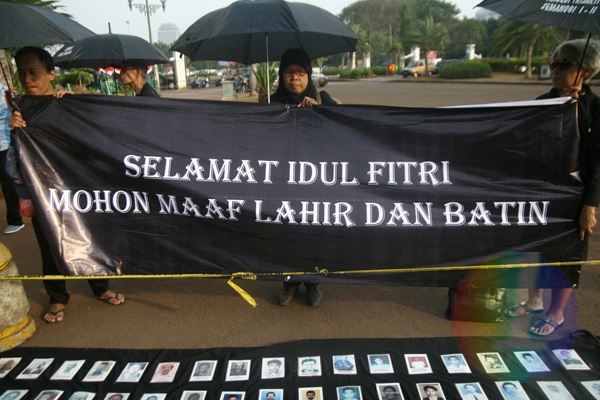 Aksi Kamisan Ucapkan Selamat Idul Fitri kepada Presiden Joko Widodo