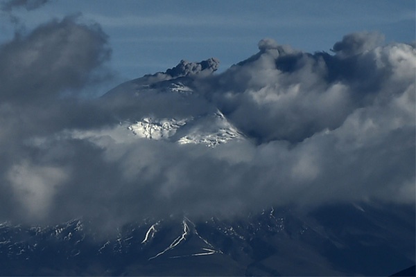 Gunung Berapi Cotopaxi Meletus