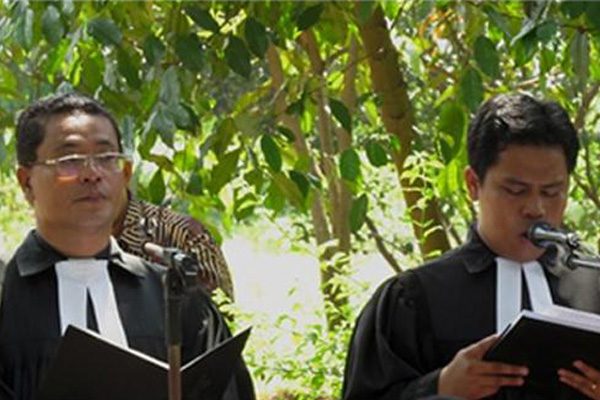 HKBP Setu, Bekasi: Paskah Di Samping Puing Rumah Ibadah