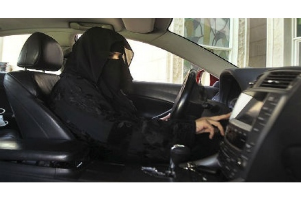 Satu Harapan: Disusulkan Perempuan Saudi Boleh Mengemudi Kendaraan
