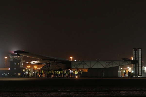 Solar Impulse 2 Sukses Keliling Dunia