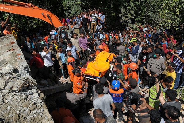 Wapres: Evakuasi dan Rehabilitasi Korban Gempa Dilakukan Beriringan
