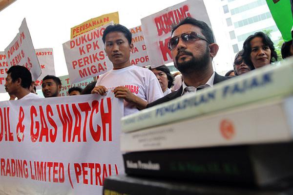 Demo di KPK Tuntut Bongkar Kejanggalan di PETRAL