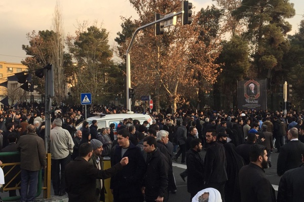 Warga Iran Banjiri Acara Pemakaman Rafsanjani
