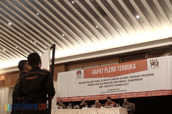 KPU DKI Gelar Rapat Pleno Rekapitulasi Hasil Suara Pilgub 2017