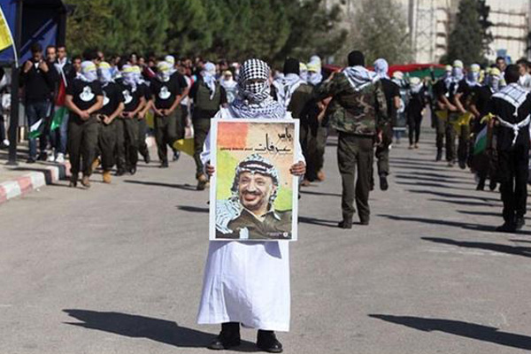 Ribuan Warga Palestina Mengenang Mendiang Yasser Arafat
