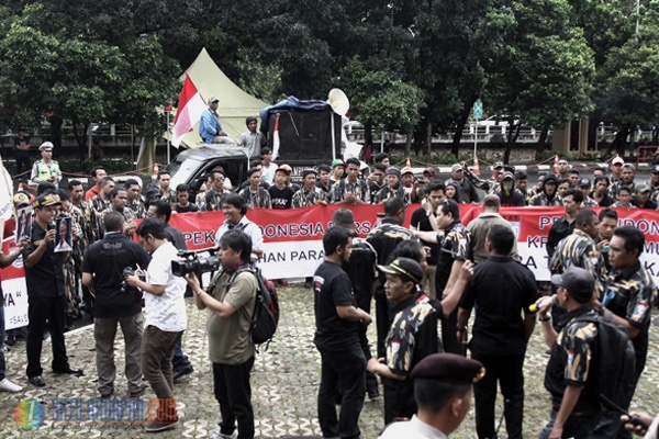 Aksi Demo Dukung KPK Usut Kasus E-KTP