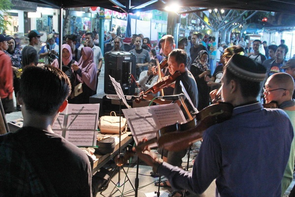 Sumrambah String Orchestra Awali Ruwahan Apeman Malioboro