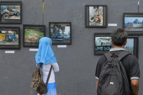 Pameran Foto Ala Galeri Jalanan Bautanah