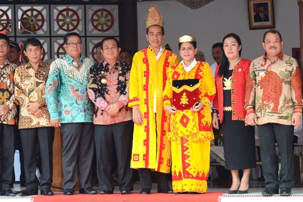 Jokowi Minta Pemda Nias Kembangkan Pariwisata dan Perikanan