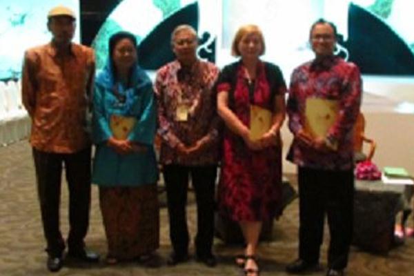 Gelar Batik Nusantara 2013: Pelestarian dan Pengembangan Batik di Indonesia