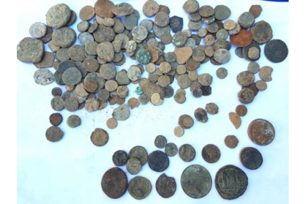 Israel Temukan 232 Koin Kuno di Rumah Seorang Pencuri