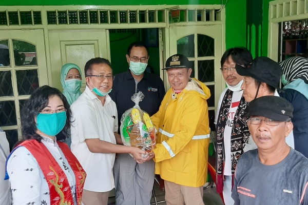 Lintas Agama Jakarta Gelar Penyemprotan Disinfektan Cegah COVID-19