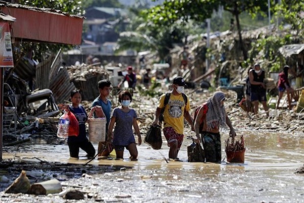 Topan Vamco Melanda Filipina, 42 Tewas