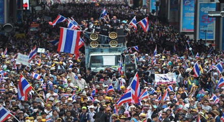 Protes Thailand Tewaskan Seorang Polisi