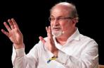 Penulis "The Satanic Verses" Salman Rushdie Ditikam Ketika Ceramah di New York