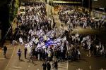 Pendukung PM Israel, Benyamin Netanyahu, Blokir Jalan Raya