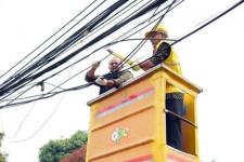 Bina Marga Tertibkan Kabel Udara di Pulogadung