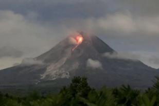 Fenomena Pembentukan Dua Kubah Lava di Gunung Merapi