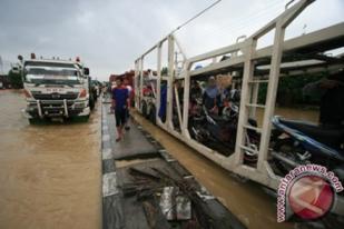 Korban Banjir Telantar, Arus Lalu Lintas Diarahkan Lewat Jalur Selatan 