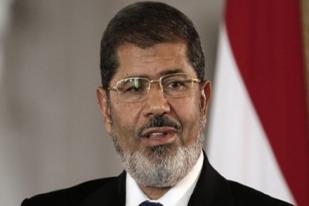 Morsi Akan Diadili pada 16 Februasi dalam Kasus Kolaborasi dengan Teroris