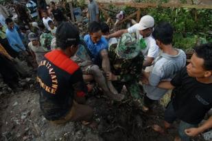 Tujuh Orang Meninggal Akibat Longsor di Jombang