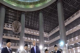 Menlu AS John Kerry Kunjungi Masjid Istiqlal 