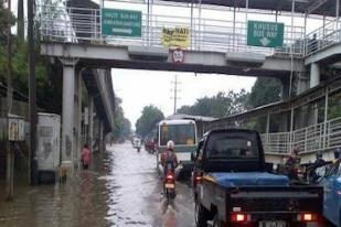 Sebagian Wilayah Tangerang Banjir