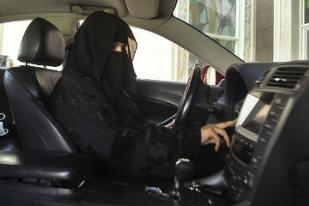 Perempuan Saudi Tuntut Akhiri Otoritas Mutlak Laki-laki