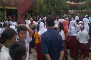 Jokowi Blusukan ke SMP 223 Pasar Rebo