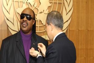 Stevie Wonder Bicara Tentang Kesempatan Bagi Penyandang Cacat