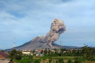 Gunung Sinabung di Kabupaten Karo Kembali Meletus