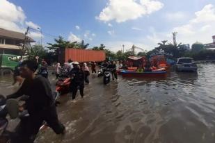 Penahan Air Laut Jebol, Banjir Rob Melanda Semarang
