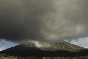 Gunung di El Salvador Mulai Meletus, Warga Diminta Waspada