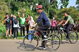 Jokowi Olah Raga Bersepeda di Akhir Pekan di Bogor