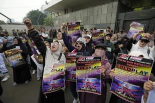 Sekolompok Muslim Protes Konser Musik Coldplay Yang Akan Digelar di Jakarta