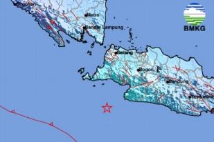Gempa Bumi Berkekuatan 5,7 Guncang Selatan Pulau Jawa
