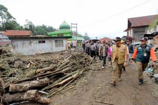 Banjir Bandang Sumatera Barat: BNPB dan BMKG Operasi Modifikasi Cuaca