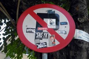 Dinas Perizinan Kota Yogyakarta Ancam Cabut Banner Tak Berizin