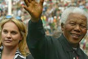 Mantan Asisten Pribadi Mandela akan Publikasikan Memoar