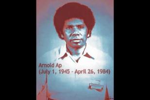 Mengenang Arnold Ap, Sang Pahlawan Musikologis Papua
