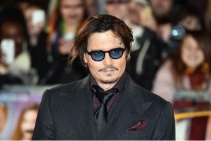 Johnny Depp di Pemutaran Perdana Mortdecai