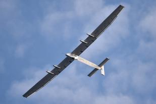 Solar Impulse 2 Mendarat di Spanyol dari New York