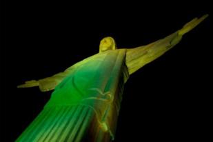 Patung Yesus Kristus Percantik Diri Sambut Piala Dunia