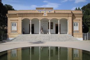 Penganut Zoroastrian Iran Rayakan Akar Persia