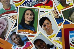 FIFA Luncurkan Album Stiker Panini Piala Dunia 2014