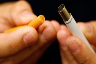 Mengurangi Dampak Negatif Merokok, Inggris Akan Sarankan Rokok Elektronik