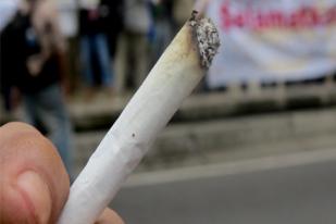 Malaysia Larang Total Iklan Rokok