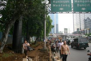 Pemprov DKI Jakarta Masih Terus Perbaiki Trotoar Jalan